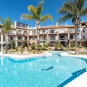 https://malagasuite-mijas-golf-paradise.1costadelsol.com